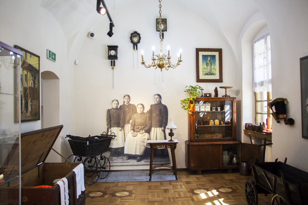 SALA ETNOGRAFICZNA